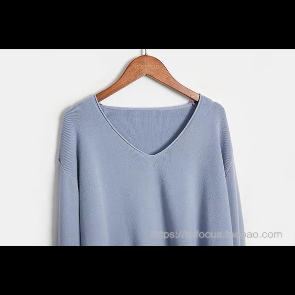 Two light blue knit-wears、Whole sales - Picture 7 of 7